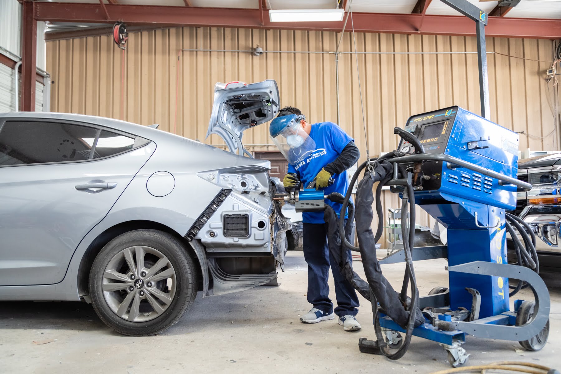 Collision body repair technician — Santa Ana Body Shop Houston TX