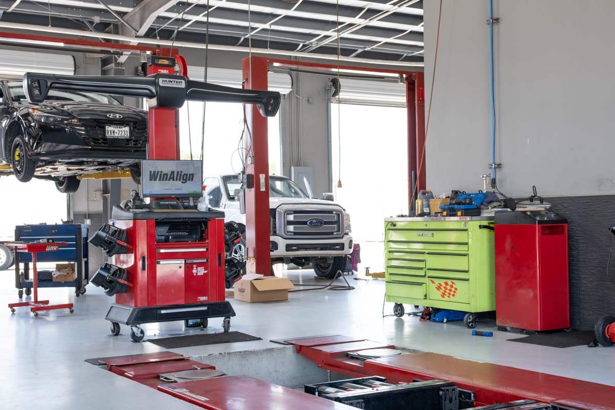 Santa Ana Body Shop — certified technicians